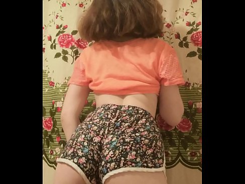 ❤️ Keçika ciwan a seksî li ber kamerayê kurtanên xwe ji xwe dike ❤️ Porno fb li ku.hentaibar.ru ❤